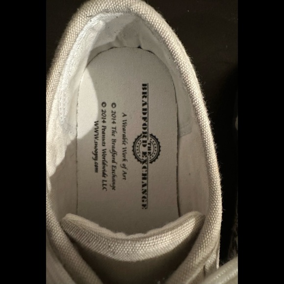 PEANUTS "Happiness Is Friendship" Women's Sneakers - Picture 4 of 5